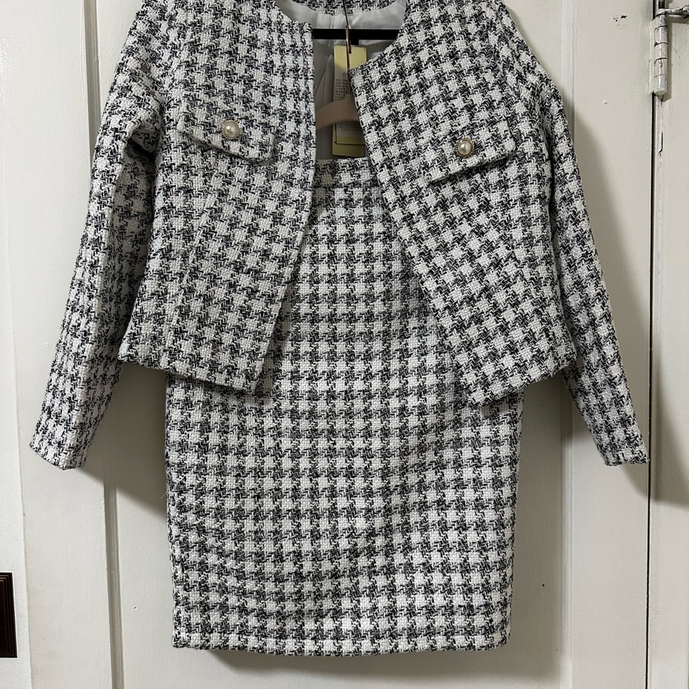 SOLD Houndstooth skirt set